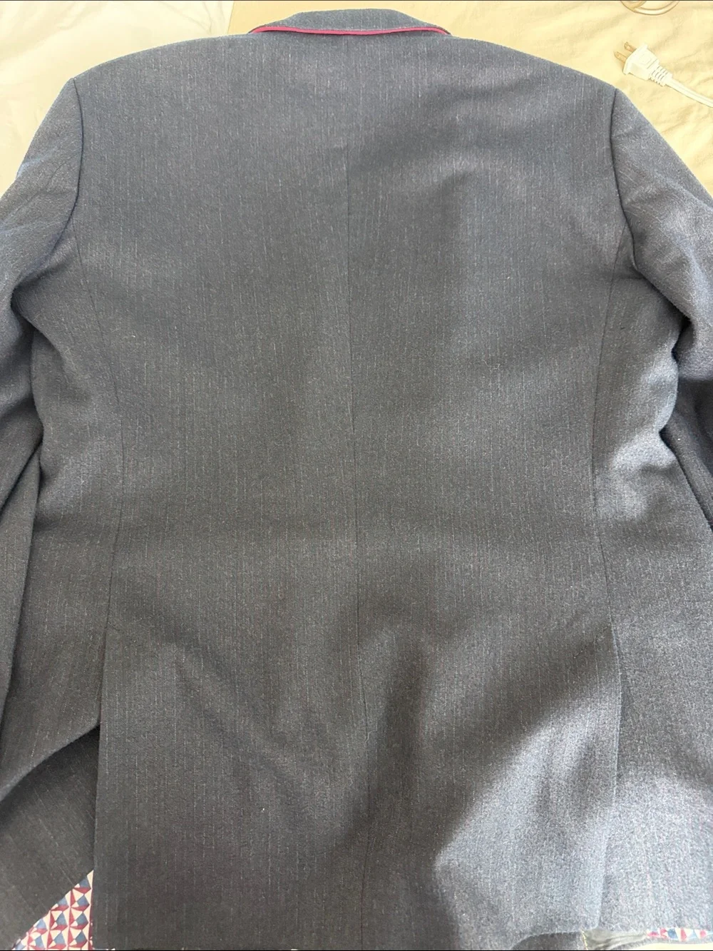Hugo Boss Navy Blazer 40R with light white and red pinstripes